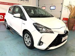 Bianco Usata 2018 Toyota Yaris Hybrid Active Tre volumi | 12.500 € (Buon prezzo)