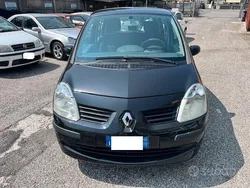 Nero Usata 2006 Renault Modus Monovolume | 2700 € (Buon prezzo)
