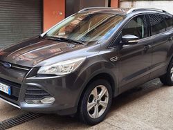 Usata 2016 Ford Kuga Titanium SUV | 11.000 € (Molto cara)