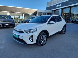 Bianco Usata 2022 Kia Stonic Style SUV | 14.900 € (Buon prezzo)