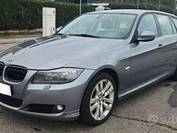 Usata 2010 BMW 318 Sport Line Tre volumi | 5999 € (Buon prezzo)