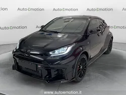 Nero Nuova 2024 Toyota Yaris Due volumi | 55.900 € (Buon prezzo)