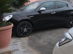 Nero Usata 2011 Alfa Romeo Giulietta Tre volumi | 4600 € (Buon prezzo)