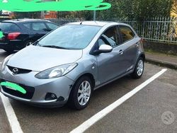 Grigio Usata 2010 Mazda 2 Due volumi | 2000 € (Ottimo prezzo)