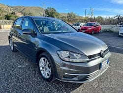 Grigio Usata 2020 VW Golf VII Business Tre volumi | 13.900 € (Ottimo prezzo)