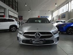 Argento Usata 2020 Mercedes A180 Business Tre volumi | 21.990 € (Buon prezzo)