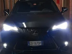 Usata 2020 Lexus UX Sport Line SUV | 25.000 € (Cara)