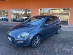Grigio Usata 2013 Fiat Punto Easy Tre volumi | 1950 € (Super prezzo)
