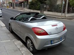 Usata 2006 Opel Tigra Cabrio | 4300 € (Cara)