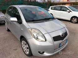Grigio Usata 2008 Toyota Yaris Due volumi | 1900 € (Super prezzo)