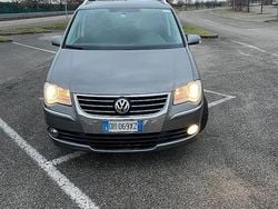 Usata 2008 VW Touran Monovolume | 4900 € (Cara)
