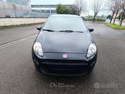 Blu Usata 2015 Fiat Punto Tre volumi | 5450 € (Buon prezzo)