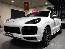 Bianco metallizato Usata 2021 Porsche Cayenne SUV | 69.900 € (Buon prezzo)