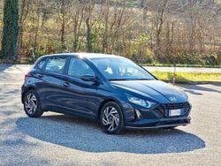 Grigio Usata 2025 Hyundai i20 Tre volumi | 17.900 € (Buon prezzo)
