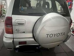Usata 2000 Toyota RAV4 Sol SUV | 2500 € (Cara)