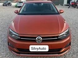 Arancione Usata 2019 VW Polo Trendline Tre volumi | 9999 € (Super prezzo)