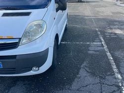 Bianco Usata 2010 Opel Vivaro Monovolume | 7300 €