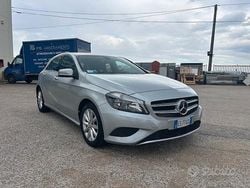 Grigio Usata 2013 Mercedes A180 Executive Tre volumi | 9250 € (Buon prezzo)