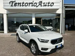 Bianco pastello Usata 2019 Volvo XC40 Business Edition SUV | 22.500 € (Buon prezzo)