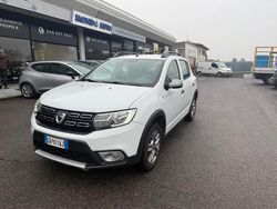 Bianco Usata 2017 Dacia Sandero Stepway Tre volumi | 5900 € (Buon prezzo)