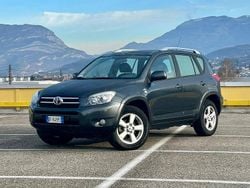 Nero Usata 2007 Toyota RAV4 Luxury SUV | 4300 € (Buon prezzo)