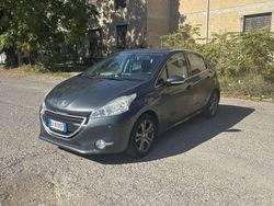 Usata 2014 Peugeot 208 Allure Due volumi | 7000 € (Buon prezzo)