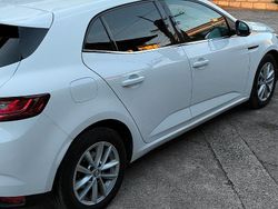 Bianco Usata 2017 Renault Mégane IV Tre volumi | 9400 € (Buon prezzo)