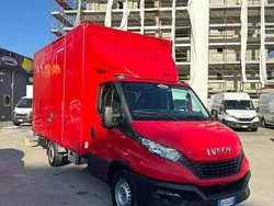 Rosso Usata 2021 Iveco Daily Due volumi | 19.500 € (Ottimo prezzo)