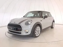 Grigio Usata 2019 Mini Cooper Business Due volumi | 16.000 € (Buon prezzo)