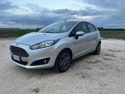 Grigio Usata 2016 Ford Fiesta Due volumi | 6500 € (Cara)