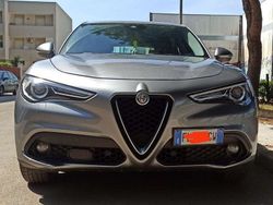 Grigio Usata 2017 Alfa Romeo Stelvio Executive SUV | 18.800 € (Cara)