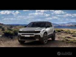 Grigio Usata 2023 Jeep Avenger EV Summit SUV | 21.400 € (Buon prezzo)