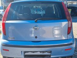 Blu Usata 2005 Fiat Punto Due volumi | 1750 €