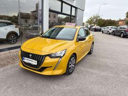 Giallo Usata 2023 Peugeot 208 Active Due volumi | 13.900 € (Buon prezzo)