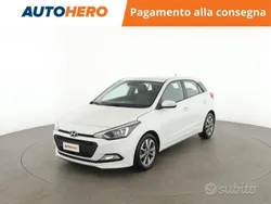 Bianco Usata 2016 Hyundai i20 Comfort Tre volumi | 8899 € (Buon prezzo)