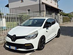 Bianco Usata 2013 Renault Clio IV R.S. Tre volumi | 11.700 €