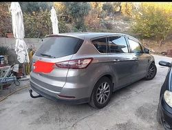 Usata 2015 Ford S-MAX Monovolume | 12.000 € (Buon prezzo)
