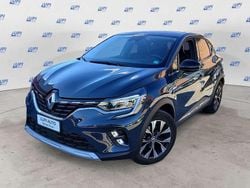 Blu Usata 2023 Renault Captur Engineered SUV | 21.950 € (Cara)