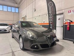 Grigio Usata 2012 Alfa Romeo Giulietta Distinctive Tre volumi | 6500 € (Buon prezzo)