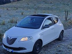Usata 2014 Lancia Ypsilon Gold Due volumi | 4800 € (Super prezzo)