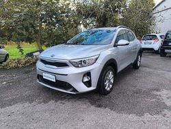 Argento Usata 2017 Kia Stonic Style SUV | 11.800 € (Molto cara)