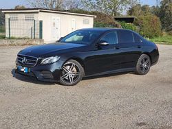 Usata 2018 Mercedes E220 AMG line Tre volumi | 16.700 € (Molto cara)