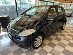 Nero Usata 2008 Mercedes A170 Avantgarde Tre volumi | 4490 € (Buon prezzo)
