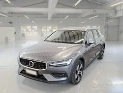 Grigio Usata 2020 Volvo V60 CC Business Edition Station wagon | 21.150 € (Ottimo prezzo)