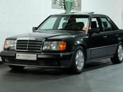 Nero Usata 1993 Mercedes E500 Tre volumi | 98.000 €
