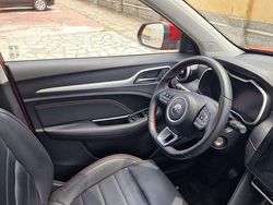 Usata 2024 MG ZS Luxury Tre volumi | 15.500 € (Buon prezzo)