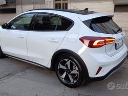 Bianco Usata 2023 Ford Focus Tre volumi | 20.000 € (Buon prezzo)