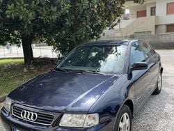 Usata 2001 Audi A3 Ambition Tre volumi | 1500 € (Buon prezzo)