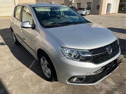 Grigio Usata 2018 Dacia Sandero Tre volumi | 6000 €