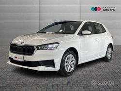 Bianco Usata 2023 Skoda Fabia Ambition Due volumi | 13.890 € (Buon prezzo)